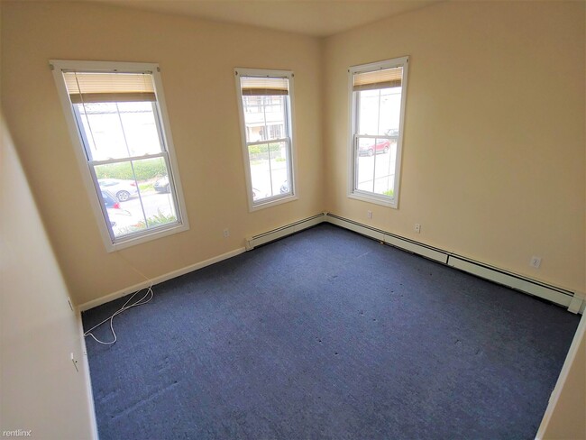 Building Photo - 257 Gregory St