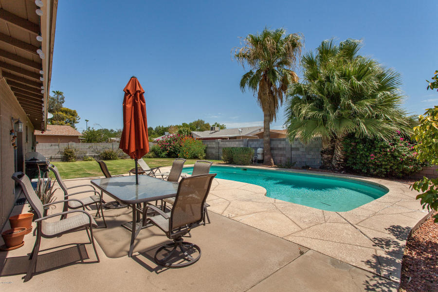 Primary Photo - GORGEOUS 4 BEDROOM, 2 BATH TEMPE HOME ON C...