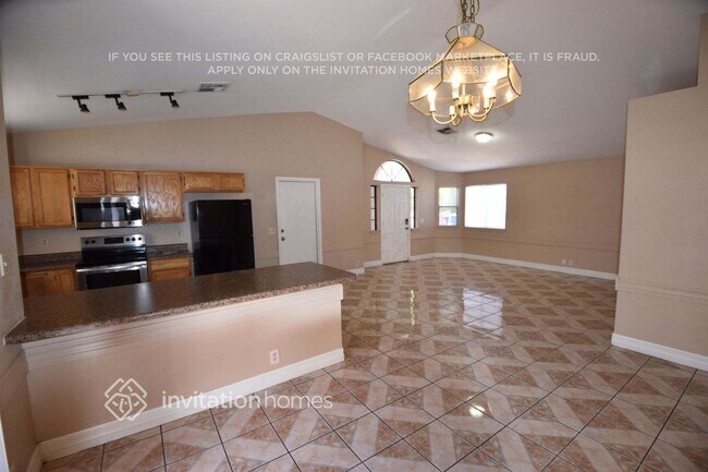 Building Photo - 4037 N 88th Ln