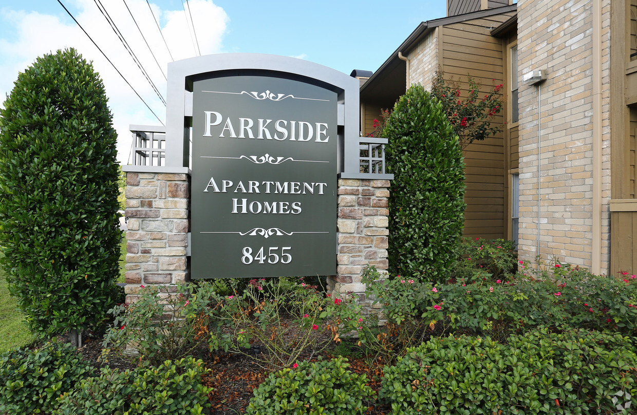 Parkside Apartments In Humble