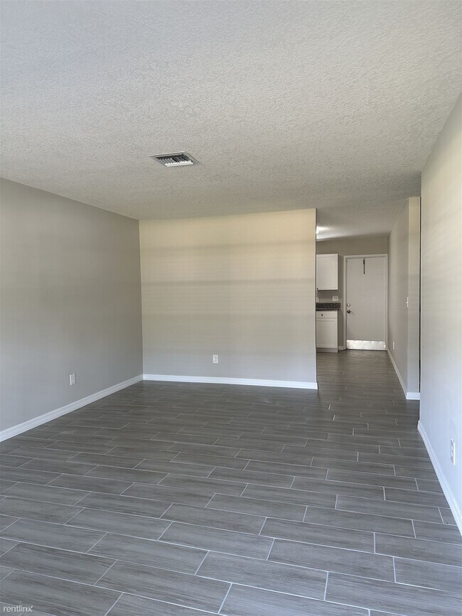Foto del edificio - 2 br, 1 bath Townhome - 3304 South 7th Str...