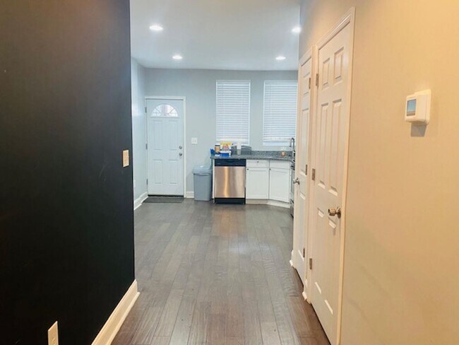 Foto del edificio - 3 br, 3.5 bath House - 2414 ORLEANS STREET