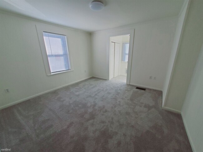 Building Photo - 1 br, 1 bath Condo - 100 Center St # 1STFL