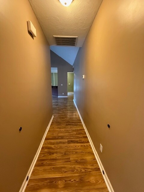 Foto del edificio - 2162 Sylvan Lake Dr