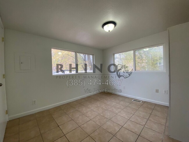Building Photo - 926 Binford St