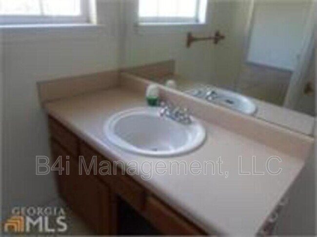 Foto del edificio - 2423 Brianna Dr