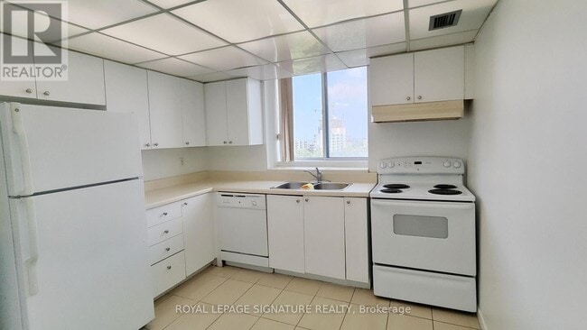 Building Photo - 145 Hillcrest Ave