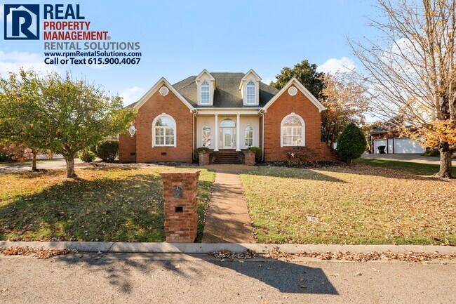 Foto del edificio - Great 4 bedroom home PLUS bonus and Garage...