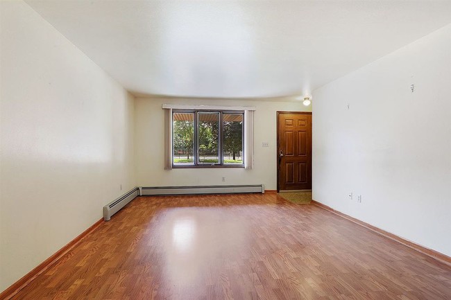 Living Room - 2909 Humboldt Rd