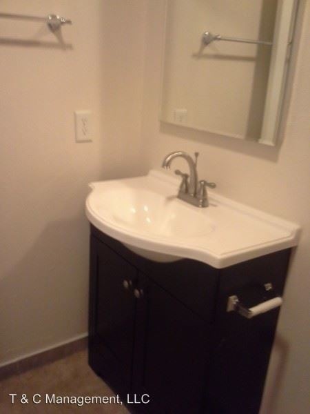 Building Photo - 301 Whispering Sands Ct SE