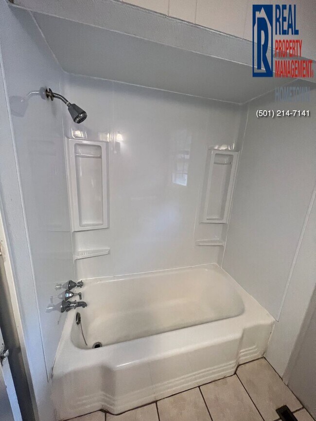 Foto del edificio - 4116 Moss St