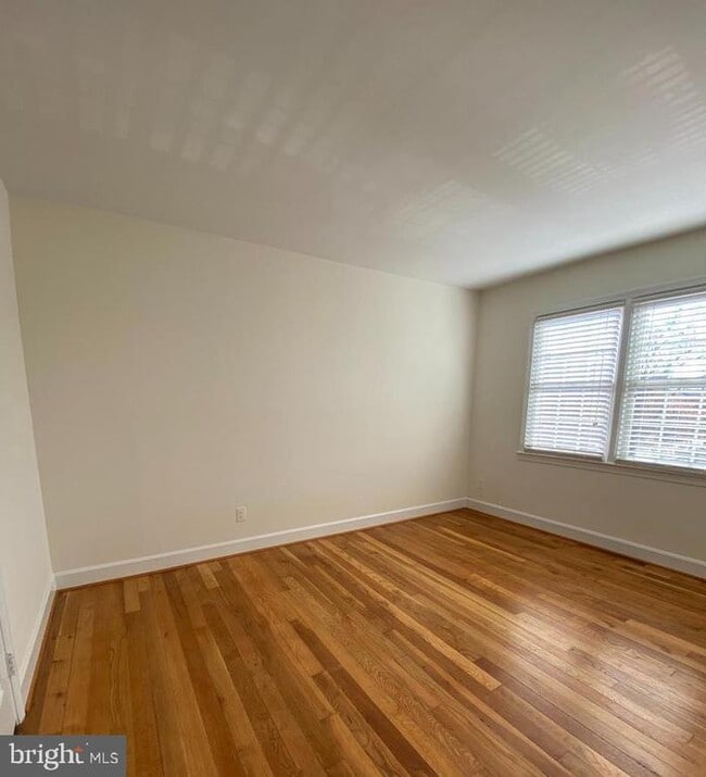 Building Photo - 1109 N Pitt St