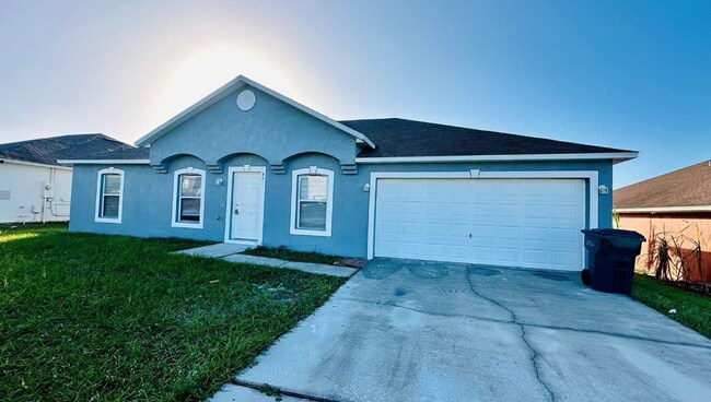 Building Photo - 441 Peace Ct