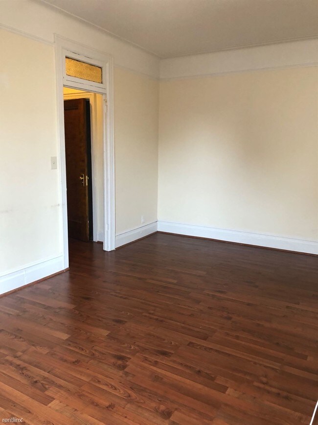 Building Photo - 2 br, 1 bath Apartment - 2152 41st St