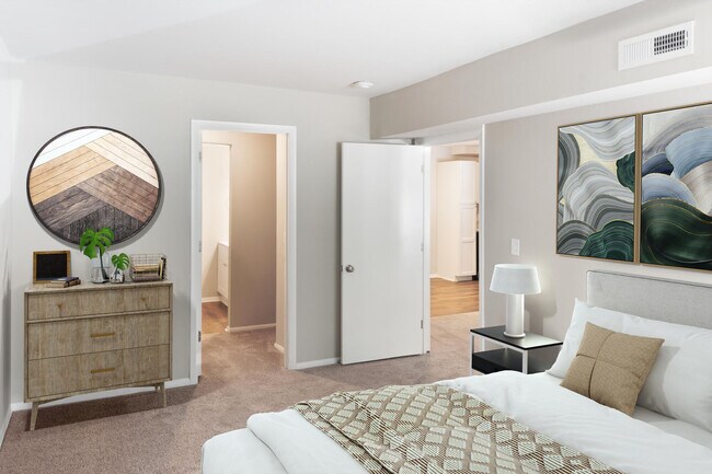 Foto del edificio - Sterling Heights Apartments by Callio Properties