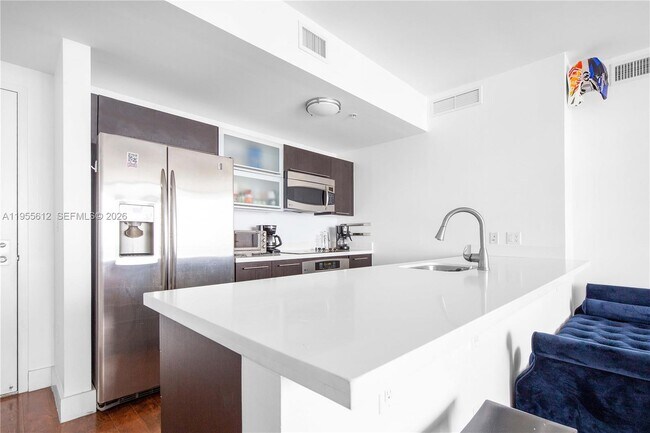 Foto del edificio - 90 SW 3rd St