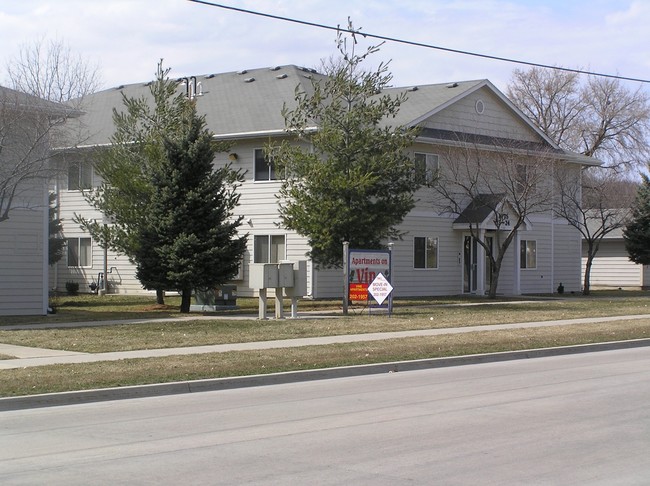 Vine Street Apartments - Apartments on Vine