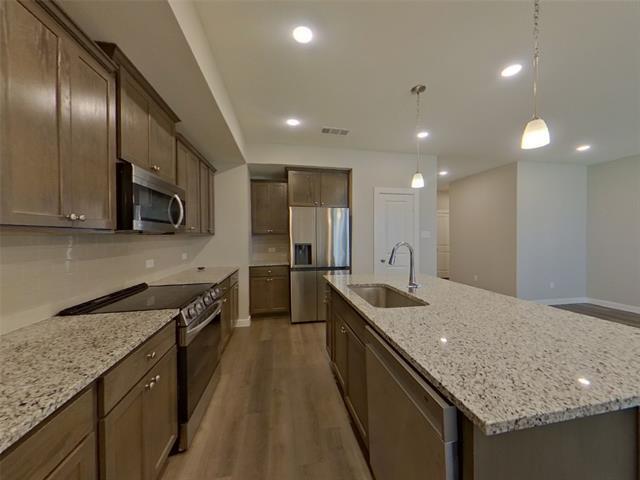 Foto del edificio - 8101 Howell Oak Dr