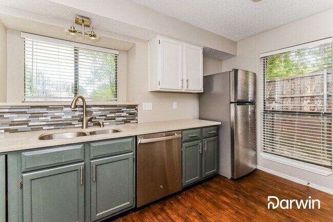 Foto del edificio - 1007 Courtney Dr, Mesquite, TX 75150