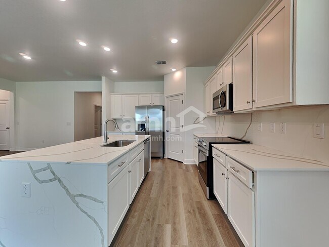 Foto del edificio - 6443 Atlantic Bch Ave
