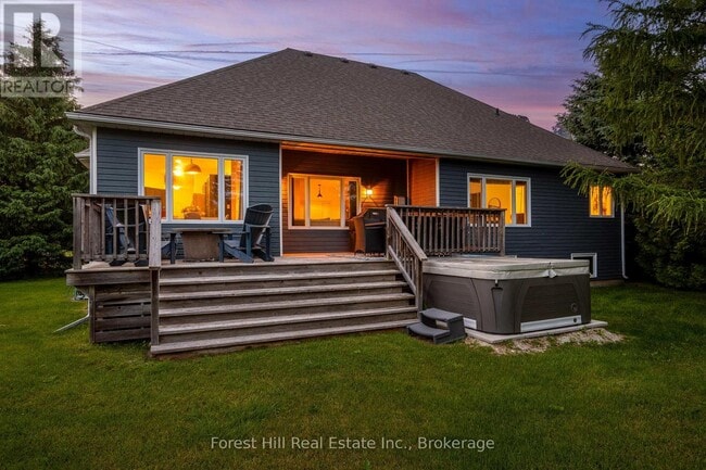 Building Photo - 140 Augusta Crescent