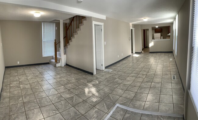 Building Photo - 5435 S 24th St