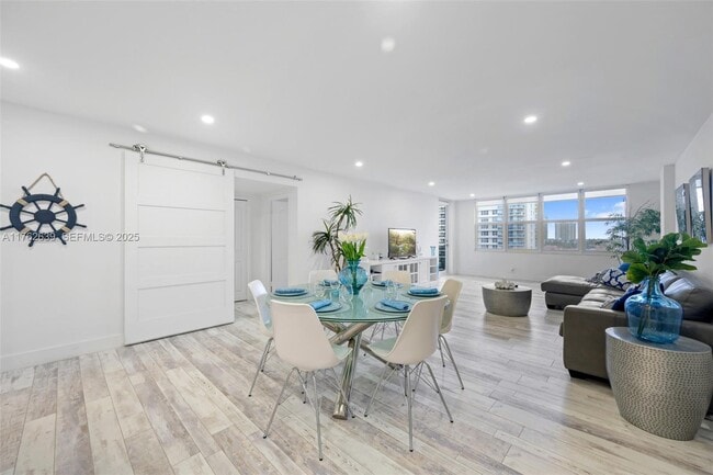 Building Photo - 3725 S Ocean Dr