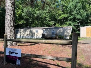 Building Photo - 2165 Frazier Ln