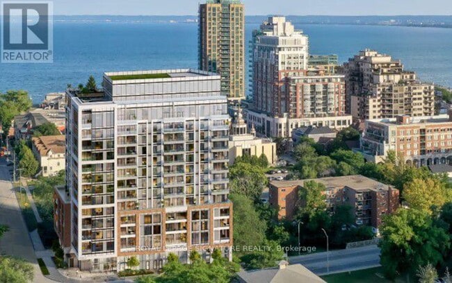 Building Photo - 2088 James St