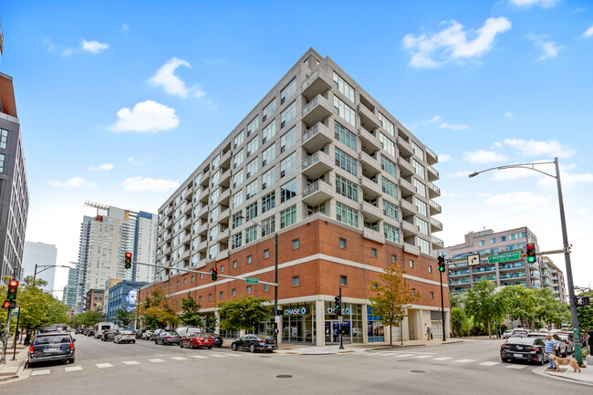 Building Photo - 909 W Washington Blvd