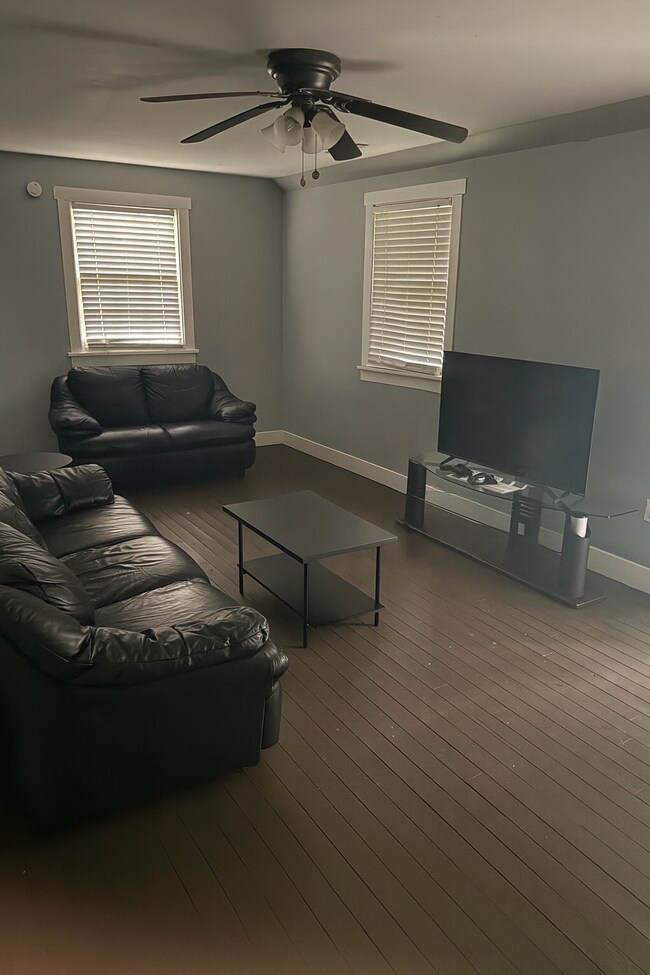 Foto del edificio - 751 S Miller Ct