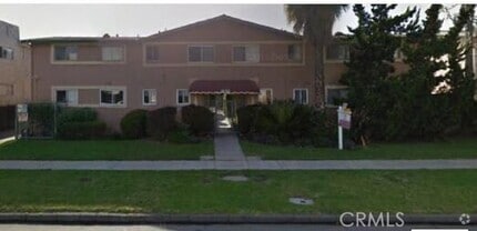 Building Photo - 5051 Woodman Ave