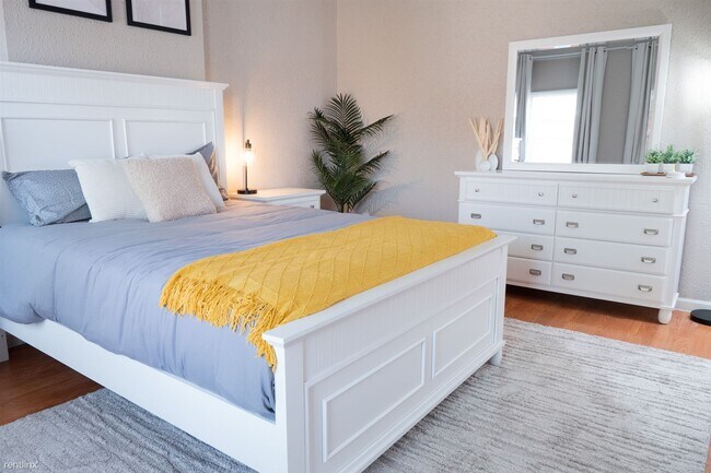 Foto del edificio - 2 br, 1 bath Duplex - 3247 Oregon Avenue 2...