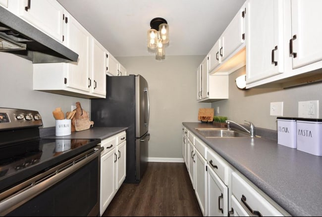 Building Photo - 17113 Armada Dr