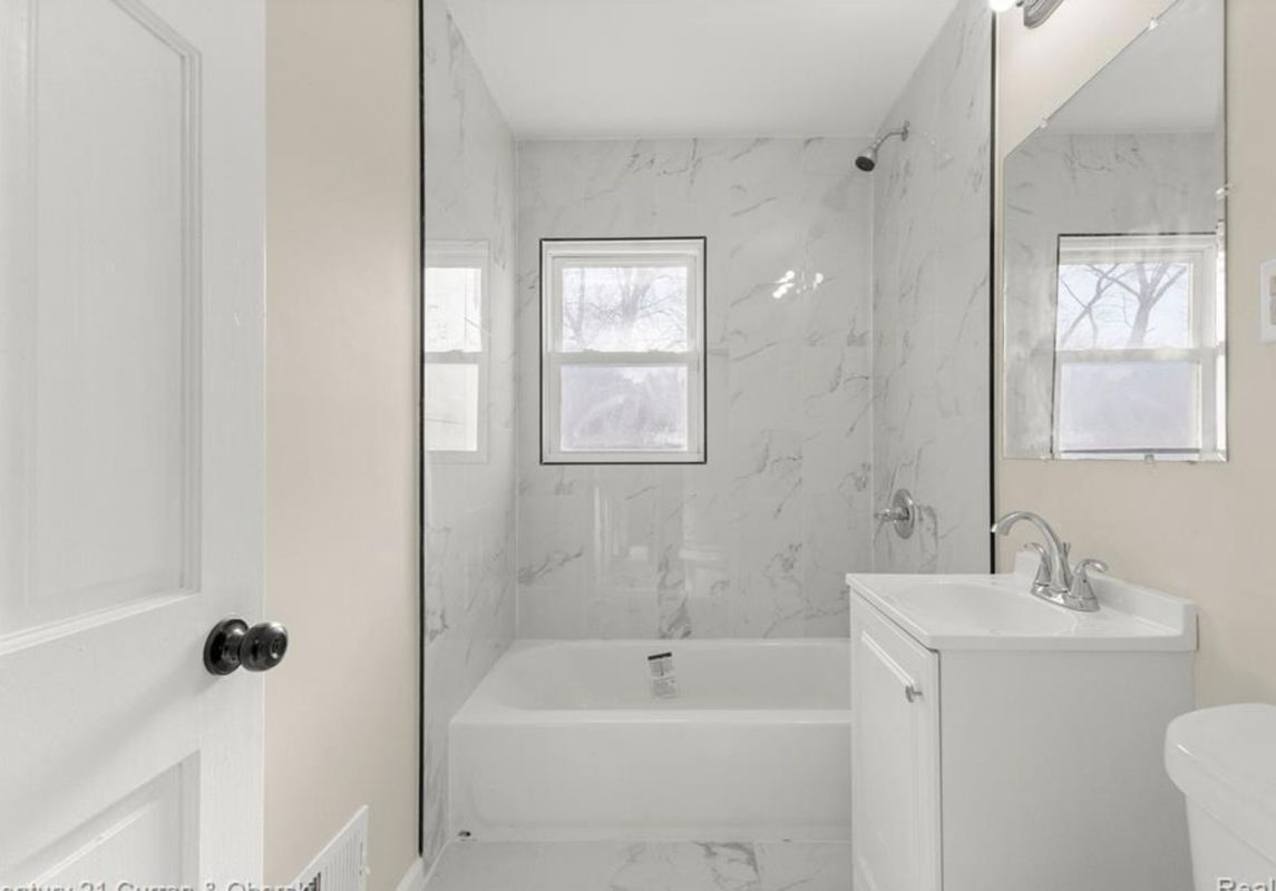 Primary Photo - 12674 Riad St