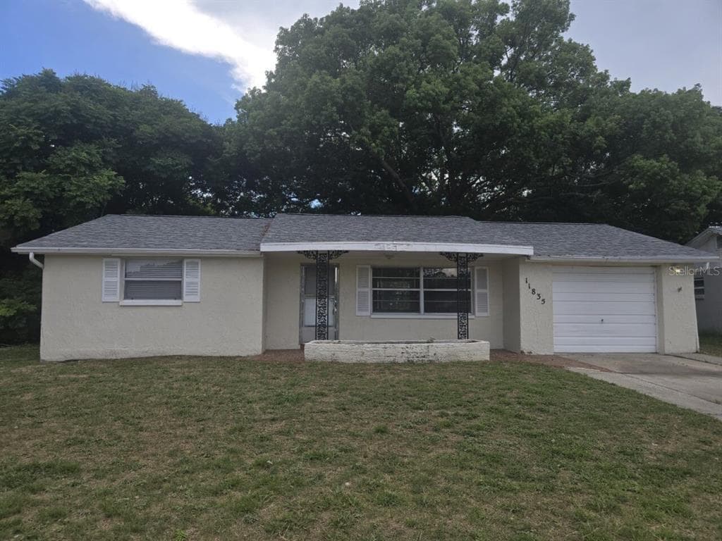 Primary Photo - 11835 Meadow Dr