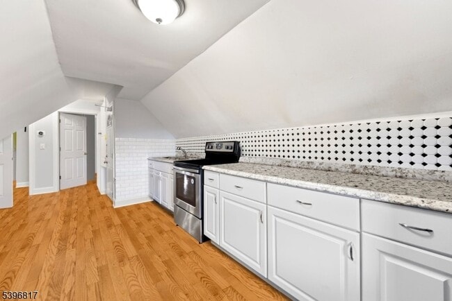 Foto del edificio - 76 Lafayette Ave