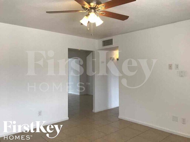 Foto del edificio - 8707 N 41st Ave