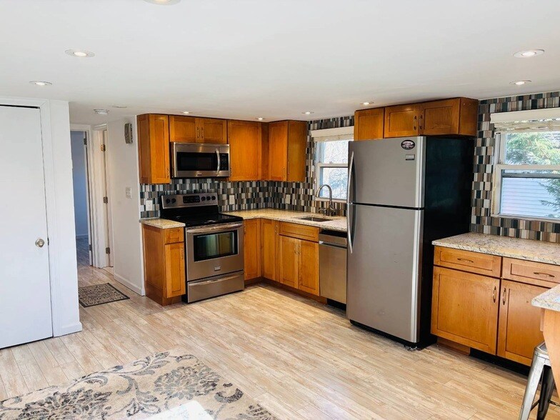 Foto principal - 22 Lincoln Pl