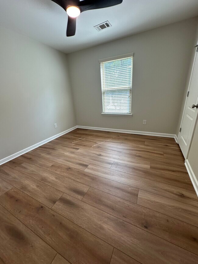 Dormitorio n.º 1 - 6322 Story Cir