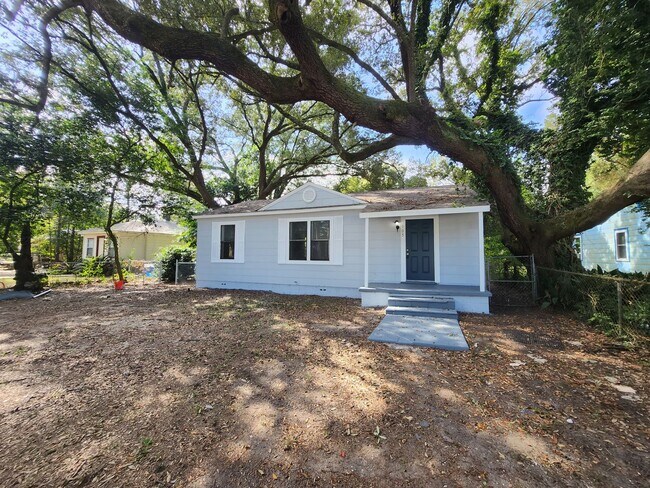 Building Photo - 105 Ruberia Ave
