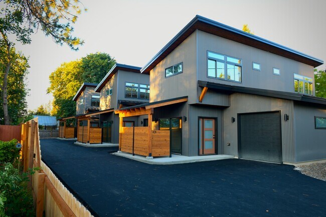 Foto del edificio - 817 Hickory St