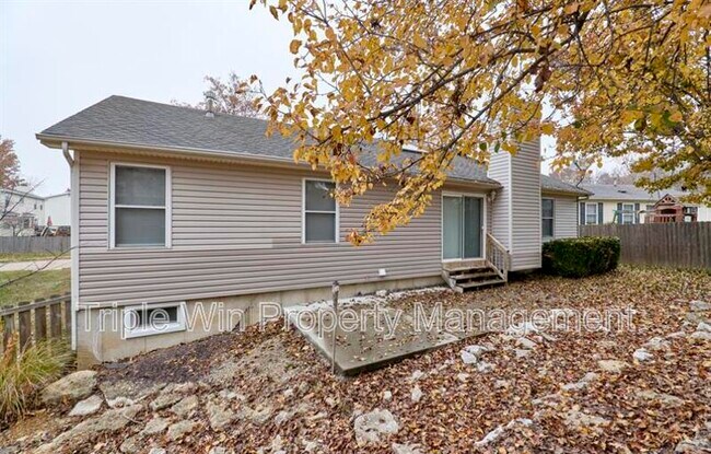 Foto del edificio - 121 Walnut Hill Dr