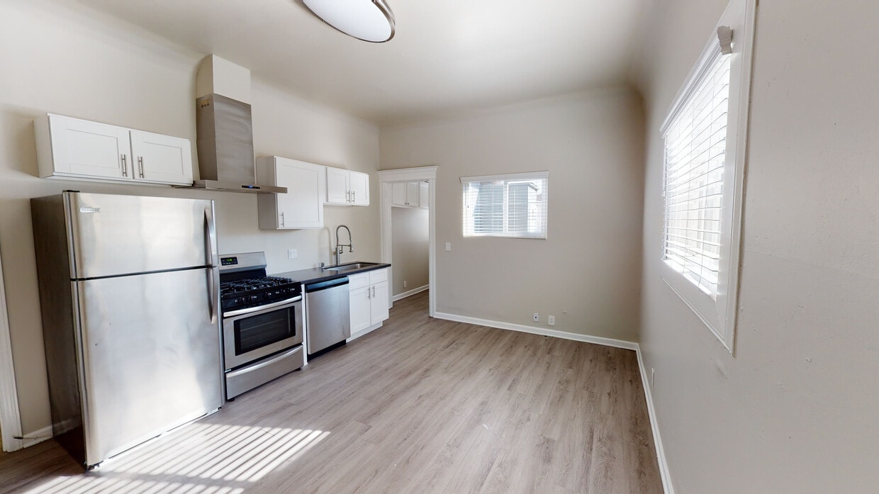 Primary Photo - FREE RENT! 1 BED & 1 BATH UNIT AVAILABLE -...