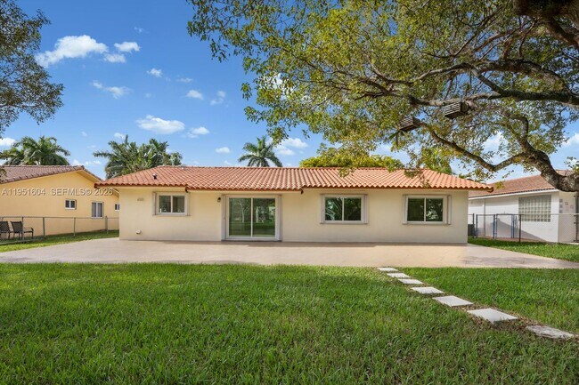 Foto del edificio - 2045 SW 125th Ct