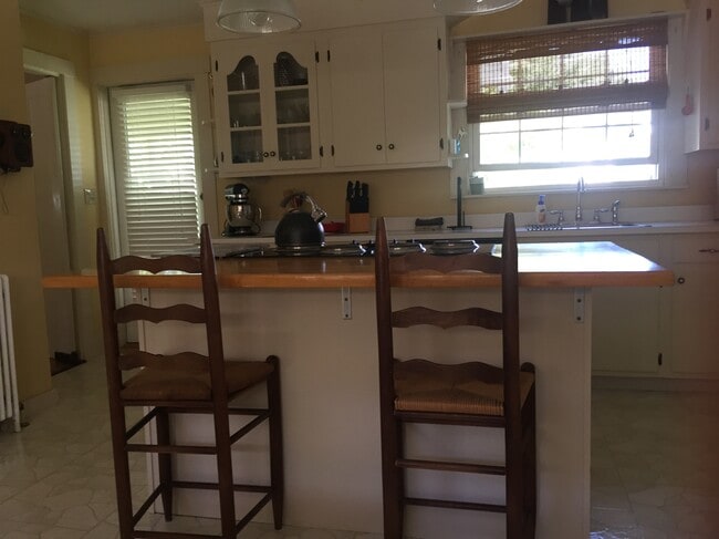 Building Photo - 84 Court St