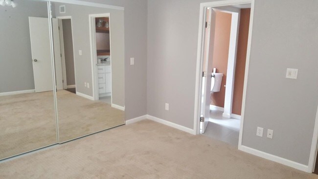 Building Photo - 6451 Hayward Way