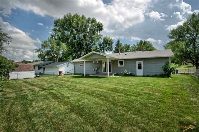 Building Photo - 3 BEDROOM + BONUS ROOOM | 2 BATH | HOUSE |...