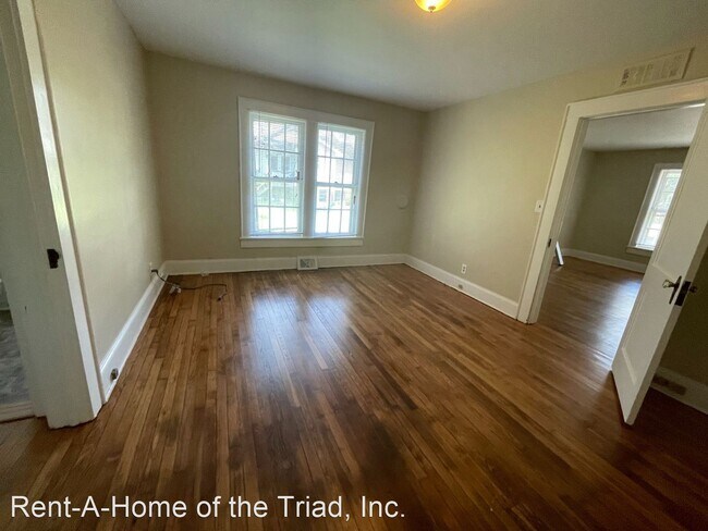 Foto del edificio - 1 br, 1 bath House - 916 Lexington Avenue A