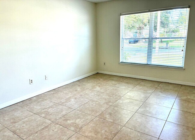 Foto del edificio - Charming 3-Bedroom Home in East Orlando – ...
